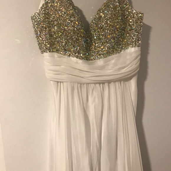 White Prom or Formal Dress - Picture 4 of 6
